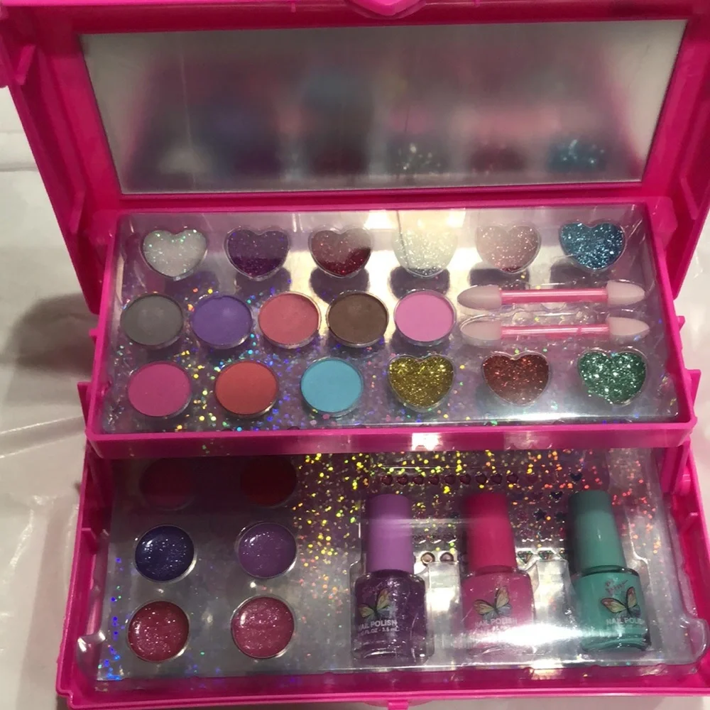 Betsey Johnson‎ Kids Pink Dream Big Total Makeup Beauty Clutch case